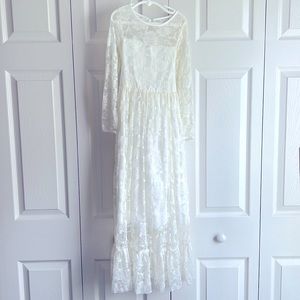 Ivory lace girls gown/dress - size 8